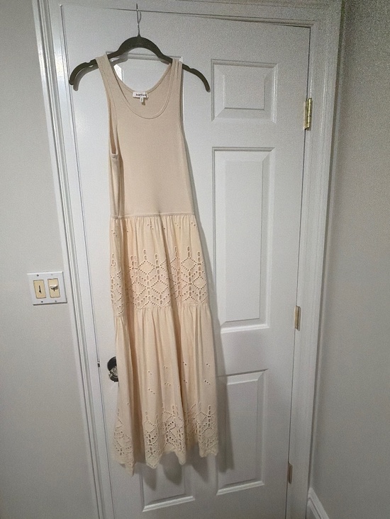 Heartloom Dresses & Skirts - Heart loom eyelet Tank Dress